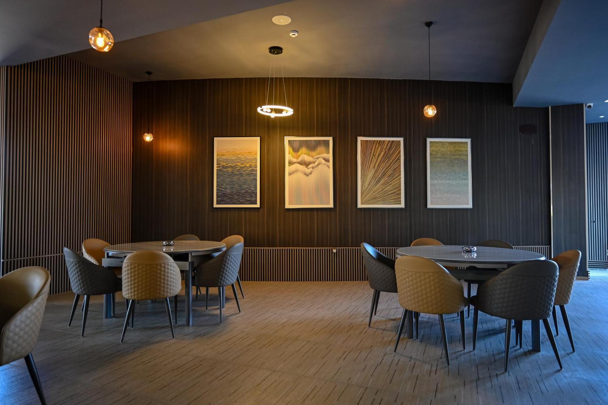 Grey Star Hotel เนโกทิโน ภายนอก รูปภาพ