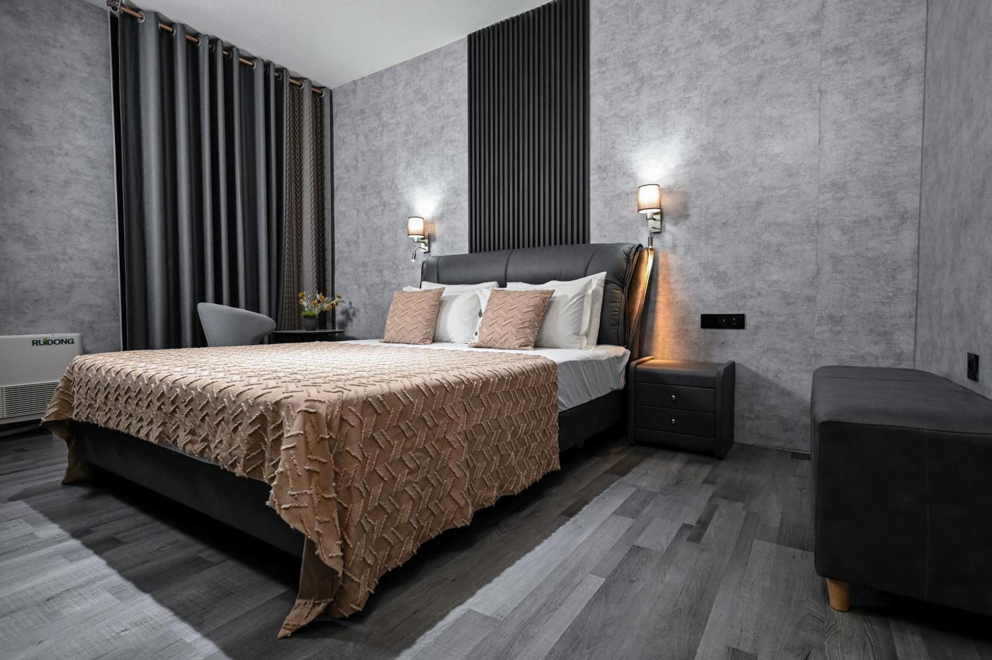 Grey Star Hotel เนโกทิโน ภายนอก รูปภาพ